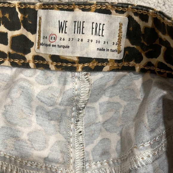 FREE PEOPLE / WE THE FREE LEOPARD PRINT HIGH WAIST SKINNY JEANS SIZE 25 - Picture 6 of 9